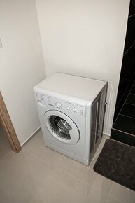 Práčka 5kg Indesit - Eco režim - 1