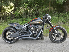 HARLEY DAVIDSON FXDR 114