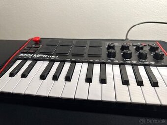 AKAI MPK Mini – MIDI kontrolér