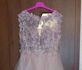 Dámske svetlo-ružové spoločenské šaty na ples alebo svadbu - 1