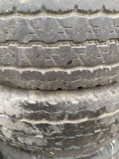 2ks 215/70 R15 C letné Bridgestone