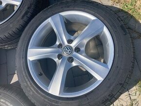 Predam disky + pneumatiky 205/55 R 16 Champiro FE1 VW