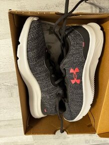 NOVÉ Under Armour Mojo 2 UK 6,5 NOVÉ