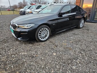 BMW 530e xDrive A/T M-Packet  LASER benzín+elektro Slovenské