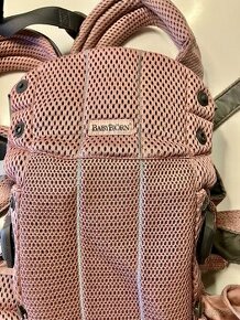 BabyBjorn Harmony dusty pink