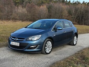 Opel Astra J 1.4 Turbo 120k Cosmo