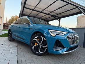 Audi E-tron 50 quattro S line SportBack FULL….