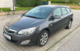 Opel Astra Sports Tourer 1.4 Combi - 1