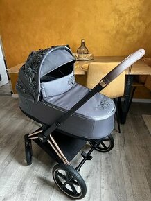 Cybex Priam rose gold + flowers vanička 3.0