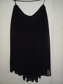 Dámska čierna sukňa