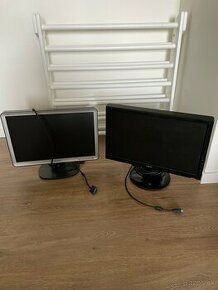 2 PC LCD monitory - 1