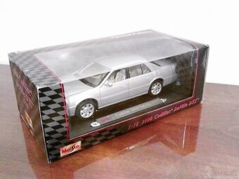 Cadillac 2000 Deville DTS 1:18 Maisto