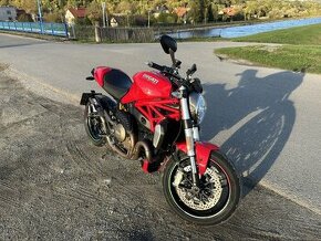 Ducati Monster - 1