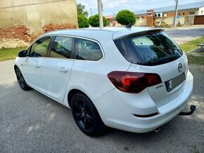 Opel Astra Sport-Tourer ST (Combi) 2.0 CDTI 118kw AUTOMAT