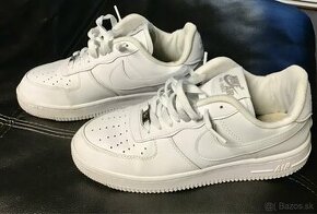 Predam NIKE AIR FORCE 1 (v.40-41)