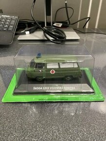 Škoda 1203 Vojenská sanitka - 1:43 -Deagostini