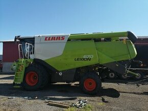 Predám kombajn CLAAS Lexion 670 + žací stôl V750+prepravník - 1