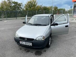 Opel Corsa Hatchback 40kw Manuál 1999 - 1