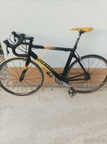 Cestný bicykel Giant TCR