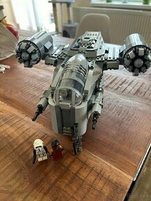 lego Star Wars 75292 The Razor Crest - 1