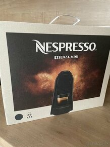 Kávovar Nespresso Essenza Mini Black+napeňovač mlieka - 1