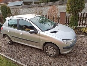 Peugeot 206, r.v. 2005, 1.4e, benzín, 55kw, 153 000 km,