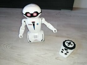 Interaktívny robot