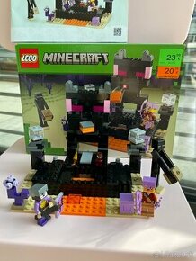 Lego Minecraft 21242 Arena v Ende