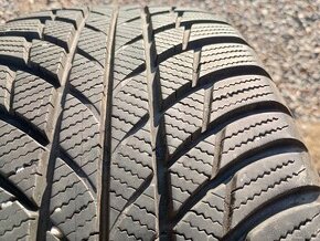 Predam 2ks pneu 205/55/r17 zimne 91H Bridgestone