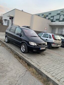 Opel zafira 1.816v 7 miestne