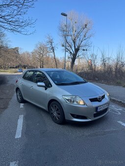 Toyota Auris 1.4 71kw