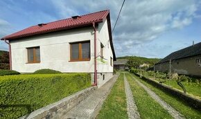 Ponúkame príjemný domček v obci Vinné - so záhradou 1400 m2