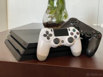 PS4 Pro 1Tb + 14 hier + 2. ovládače