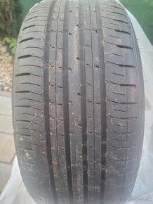 Predam pneu Falken ZE914B 225/40 R18