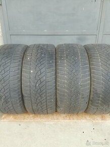 235/40r19