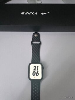 Apple Watch SE 2020 44mm - 1