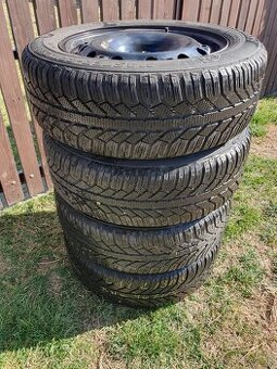 Predám zimné pneu R15 185/60 rozteč 5x100