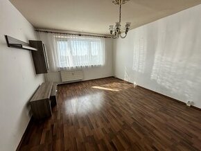 3 izbový byt 63 m2, 6/7,  loggia, Sereď, Garbiarska 110.000€