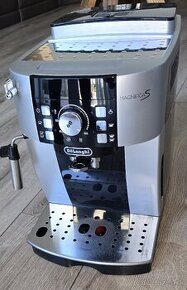 Kávovar De Longhi Magnicica S - 1