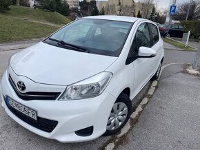 Toyota yaris 1,0i 2014 139000km kup v SR