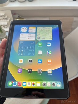 Apple IPad 5th Gen