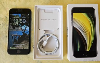 Predám Apple iPhone SE 2020 64GB Black v perfektnom stave