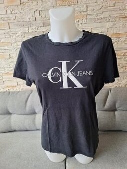 3ks Calvin Klein tričká veľ.S/M