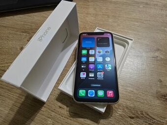 Iphone 11 64gb ma len bezne znamky pouzivania na displeji je