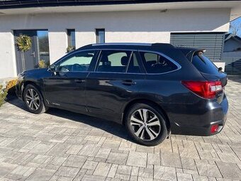 Subaru Outback 2,5 benzín