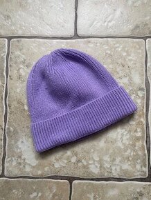 Fialová beanie čiapka