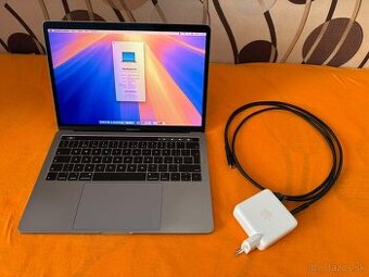 MacBook Pro 13" 2019 4 jadrová i5 8GB 128GB