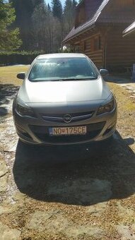 Predám Opel Astra J Cosmo 12/2013