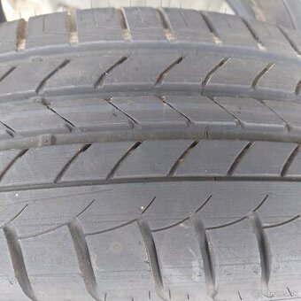 Predám pneu Goodyear 185/65/R15