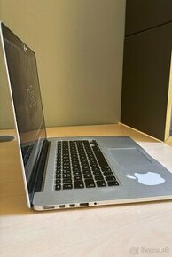 MacBook Pro (Retina 15inch) late 2013 - 1